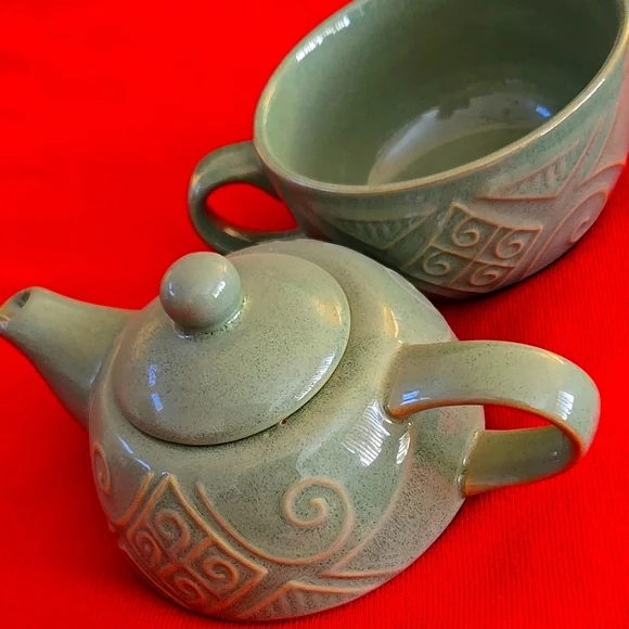 Tea Pot & Mug Set - Picture 1 of 6